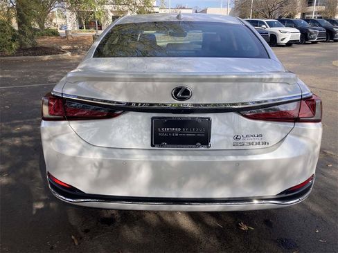 Used 2025 Lexus ES 300h w/ Premium Package image 3
