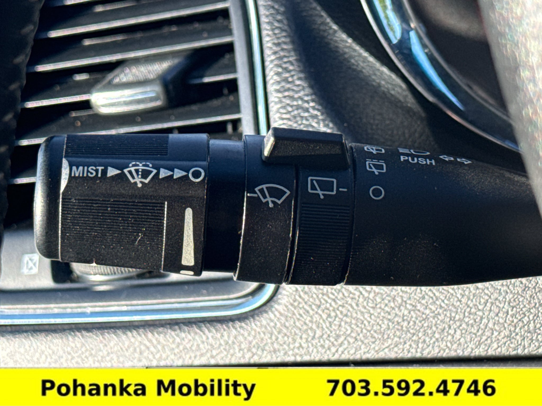 Used 2017 Dodge Grand Caravan SXT FWD image 15