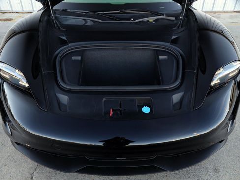 Used 2020 Porsche Taycan 4S image 8