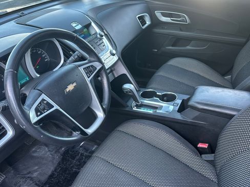 Used 2010 Chevrolet Equinox LT w/ Cargo Management Package FWD image 4