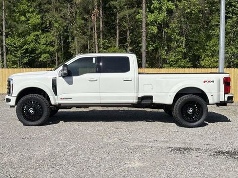 New 2026 Ford F450 Platinum w/ FX4 Off-Road Package AWD/4WD image 2