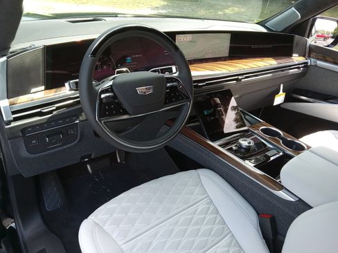 New 2026 Cadillac Escalade Platinum Sport AWD/4WD image 12