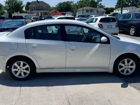 Used 2012 Nissan Sentra 2.0 SR w/ Convenience Pkg FWD image 6