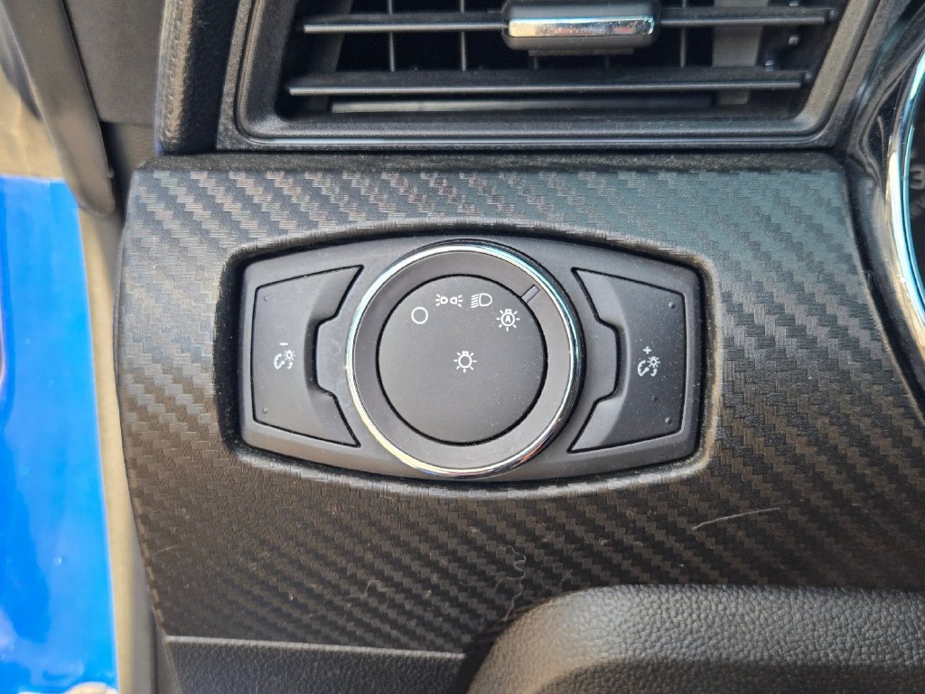 Used 2017 Ford Mustang Coupe RWD image 17