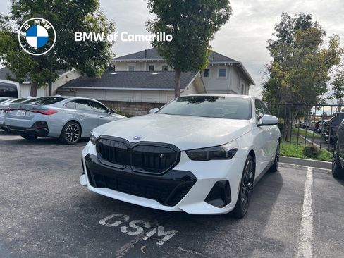 Used 2026 BMW i5 eDrive40 w/ M Sport Package image 1