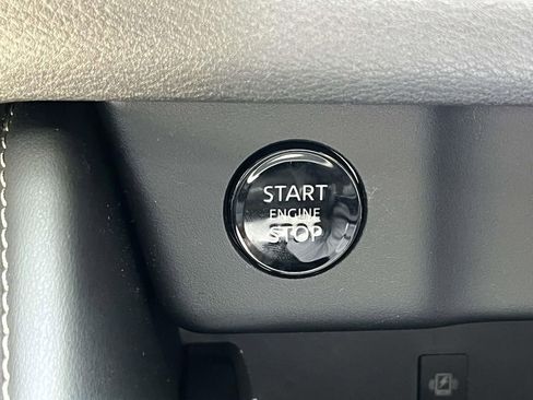 Used 2026 Nissan Rogue Platinum w/ Platinum Premium Package AWD/4WD image 20