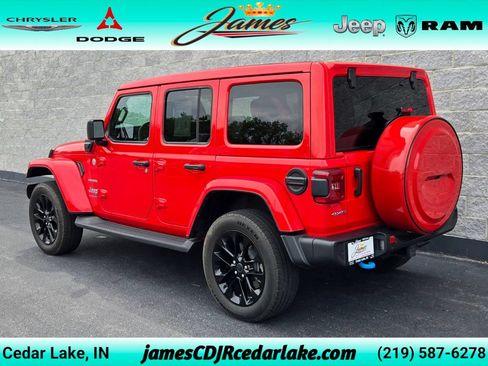 Used 2024 Jeep Wrangler Unlimited Sahara w/ Safety Group AWD/4WD image 3