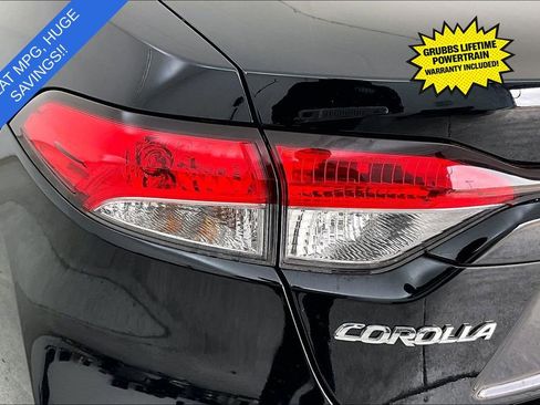 Used 2023 Toyota Corolla LE image 40