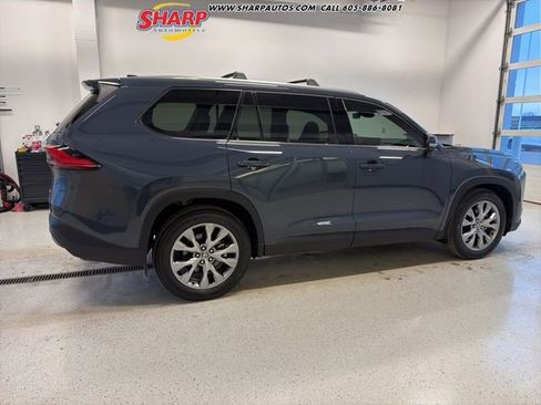 Used 2024 Toyota Grand Highlander Limited image 7