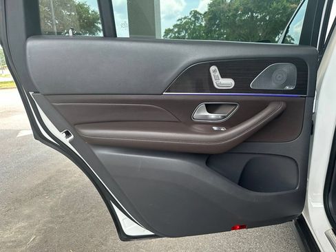 Used 2020 Mercedes-Benz GLS 450 4MATIC image 27