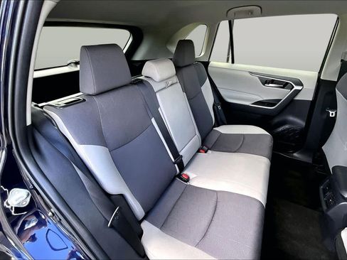 Used 2025 Toyota RAV4 XLE AWD/4WD image 20