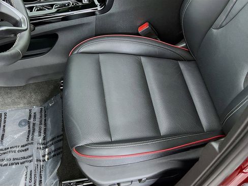 Certified 2023 Buick Envision Essence w/ Sport Touring Package AWD/4WD image 17