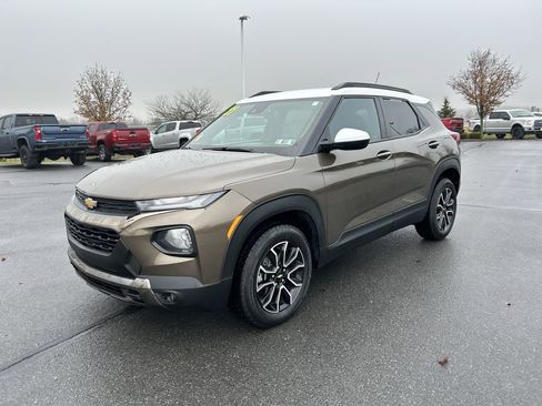 Used 2021 Chevrolet TrailBlazer ACTIV w/ Technology Package image 3