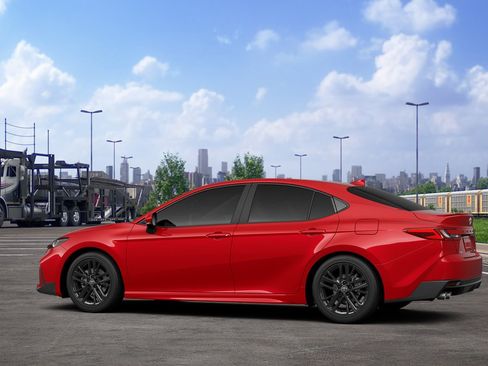 New 2026 Toyota Camry SE FWD image 5