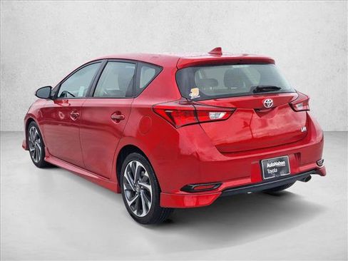 Used 2018 Toyota Corolla iM w/ Carpet Mat Package (TMS) image 7