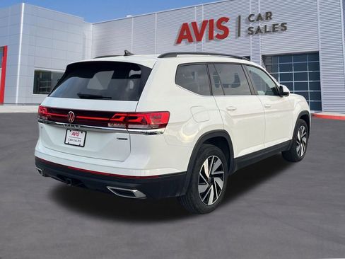 Used 2025 Volkswagen Atlas SE AWD/4WD image 6