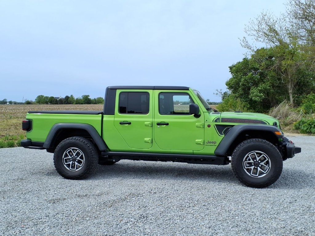 Used 2026 Jeep Gladiator Sport AWD/4WD image 5