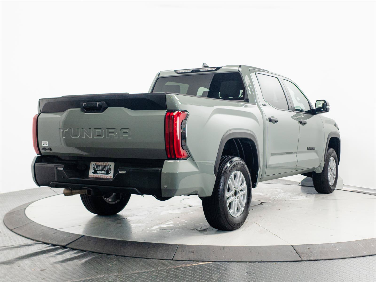 Used 2025 Toyota Tundra SR5 w/ SR5 Convenience Package AWD/4WD image 13