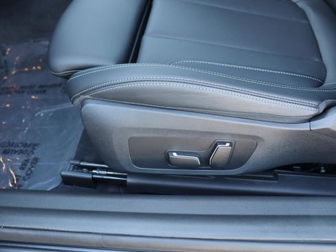 Used 2024 BMW 230i xDrive Coupe w/ Premium Package image 15