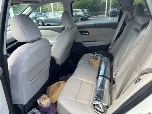Certified 2021 Nissan Rogue SV w/ Premium Package FWD image 10