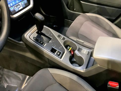Used 2025 Subaru Crosstrek 2.0i Premium image 16