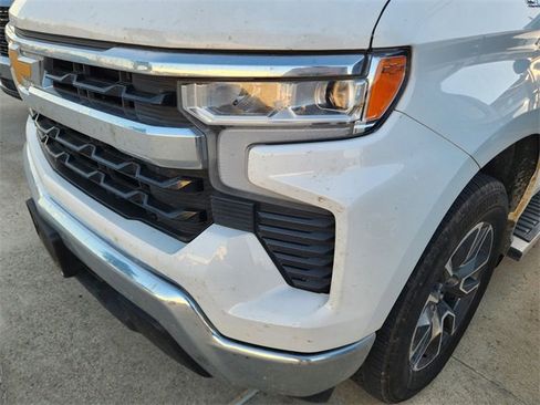 Used 2024 Chevrolet Silverado 1500 LT RWD image 8