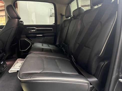 Used 2021 RAM 1500 Laramie w/ Off Road Group AWD/4WD image 17