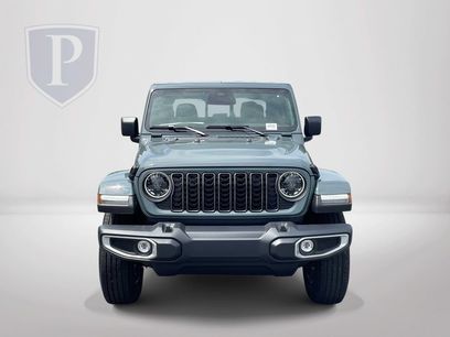 New 2026 Jeep Gladiator Sport