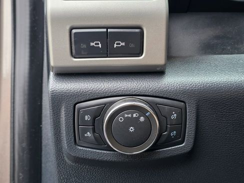 Used 2022 Ford F250 Lariat w/ Chrome Package image 15