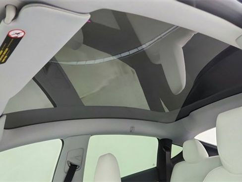 Used 2026 Tesla Model Y Long Range image 52