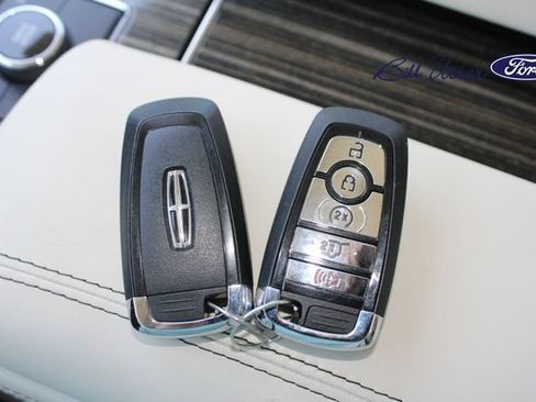 Used 2024 Lincoln Navigator Black Label AWD/4WD image 28