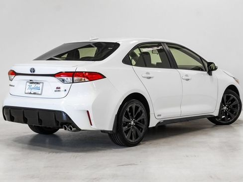 Used 2024 Toyota Corolla SE w/ SE Package AWD/4WD image 30