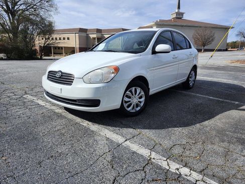 Used 2011 Hyundai Accent GLS w/ Premium Pkg 4 image 3