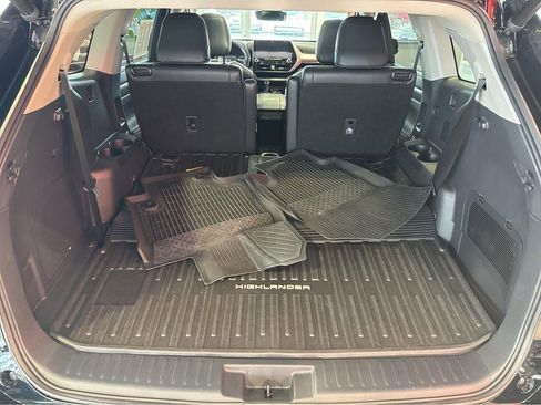 Used 2022 Toyota Highlander Platinum image 36