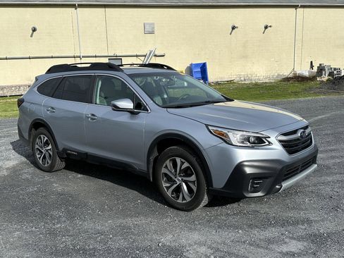 Used 2020 Subaru Outback Limited w/ Popular Package #2 AWD/4WD image 1
