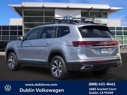 Used 2024 Volkswagen Atlas SE FWD image 6