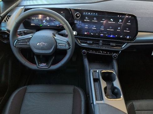 New 2026 Chevrolet Equinox EV RS image 4