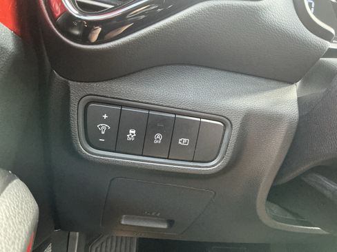 Certified 2025 Kia Soul GT-Line FWD image 18