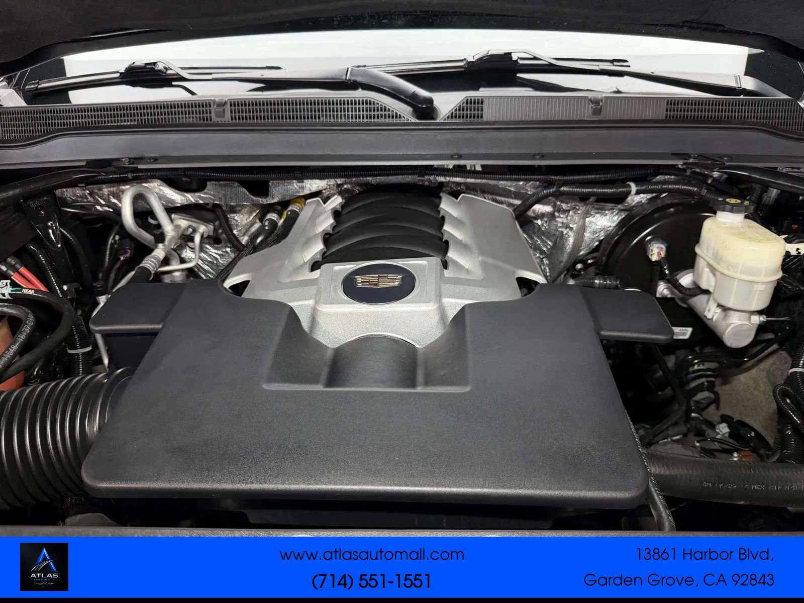 Used 2016 Cadillac Escalade Premium AWD/4WD image 8