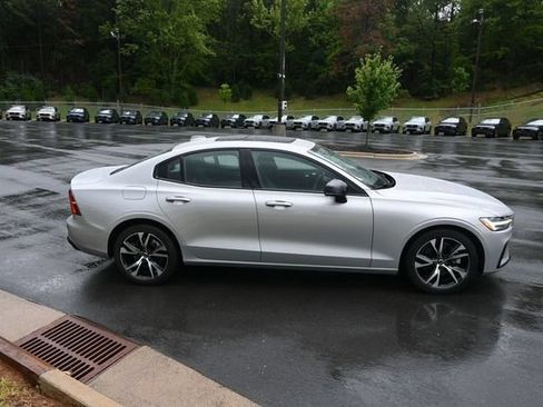 Used 2024 Volvo S60 B5 Core w/ Climate Package FWD image 14