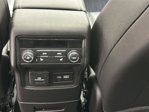 Used 2023 GMC Acadia SLT w/ Elevation Edition AWD/4WD image 11