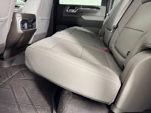 Used 2024 Chevrolet Silverado 2500 LTZ w/ LTZ Plus Package AWD/4WD image 32