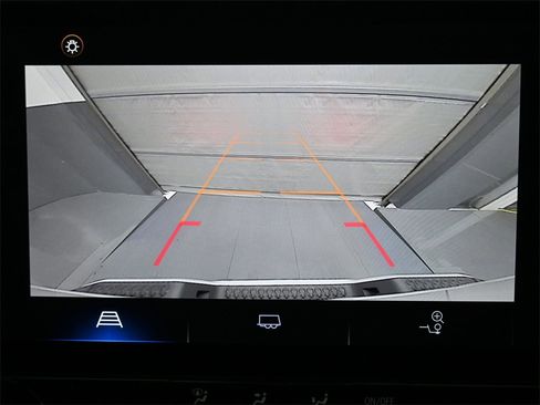 Used 2024 Chevrolet Colorado LT w/ LT Convenience Package image 11