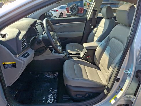 Used 2019 Hyundai Elantra Limited w/ Ultimate Package 02 FWD image 13
