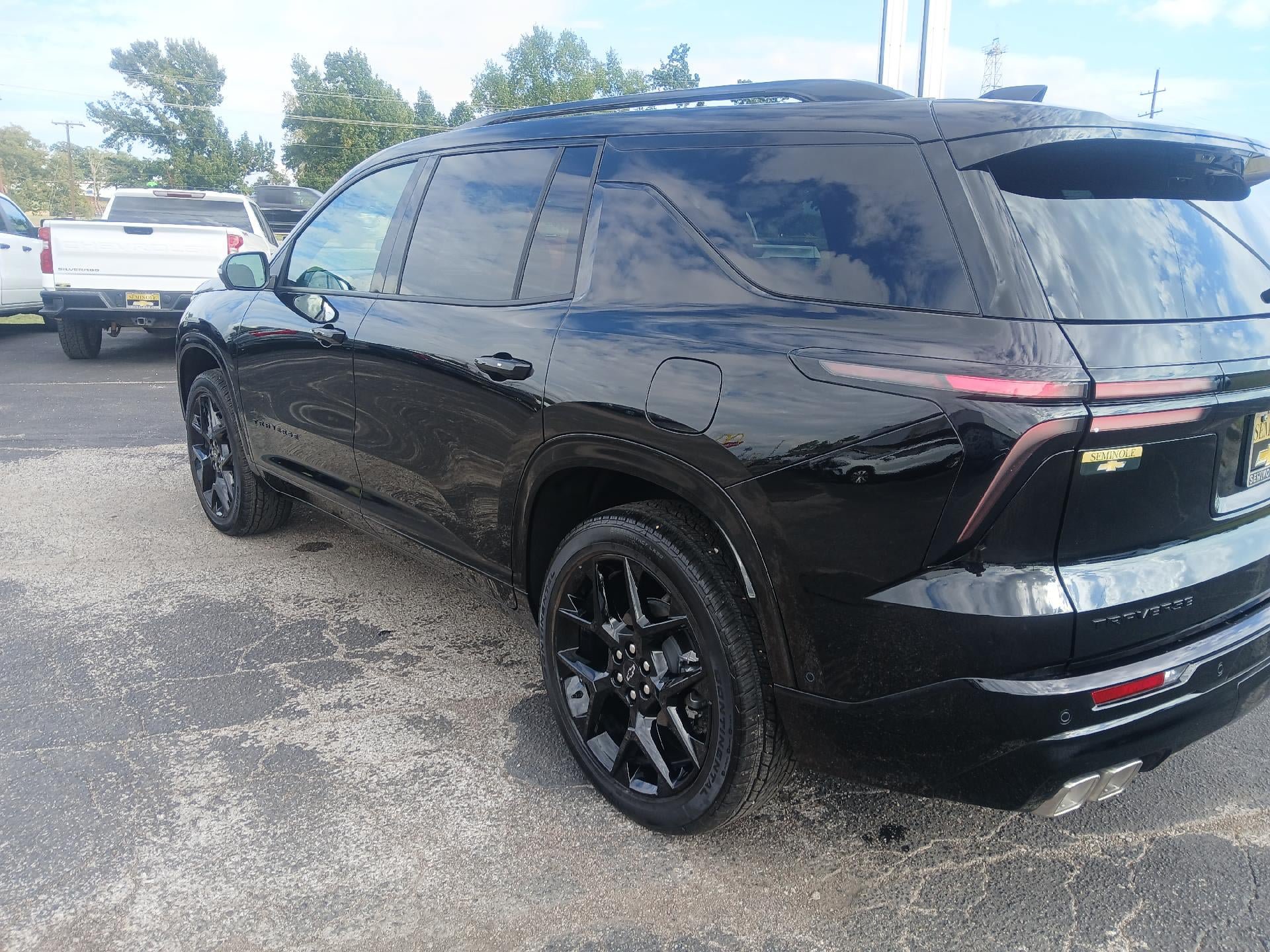 New 2026 Chevrolet Traverse RS FWD image 3