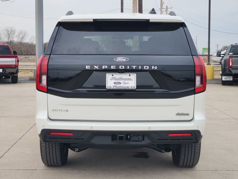 New 2026 Ford Expedition Active RWD image 8