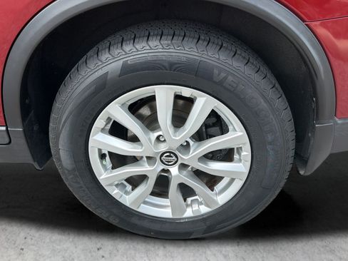 Used 2019 Nissan Rogue SV FWD image 56
