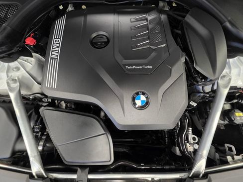 Used 2023 BMW 530i xDrive AWD/4WD image 3