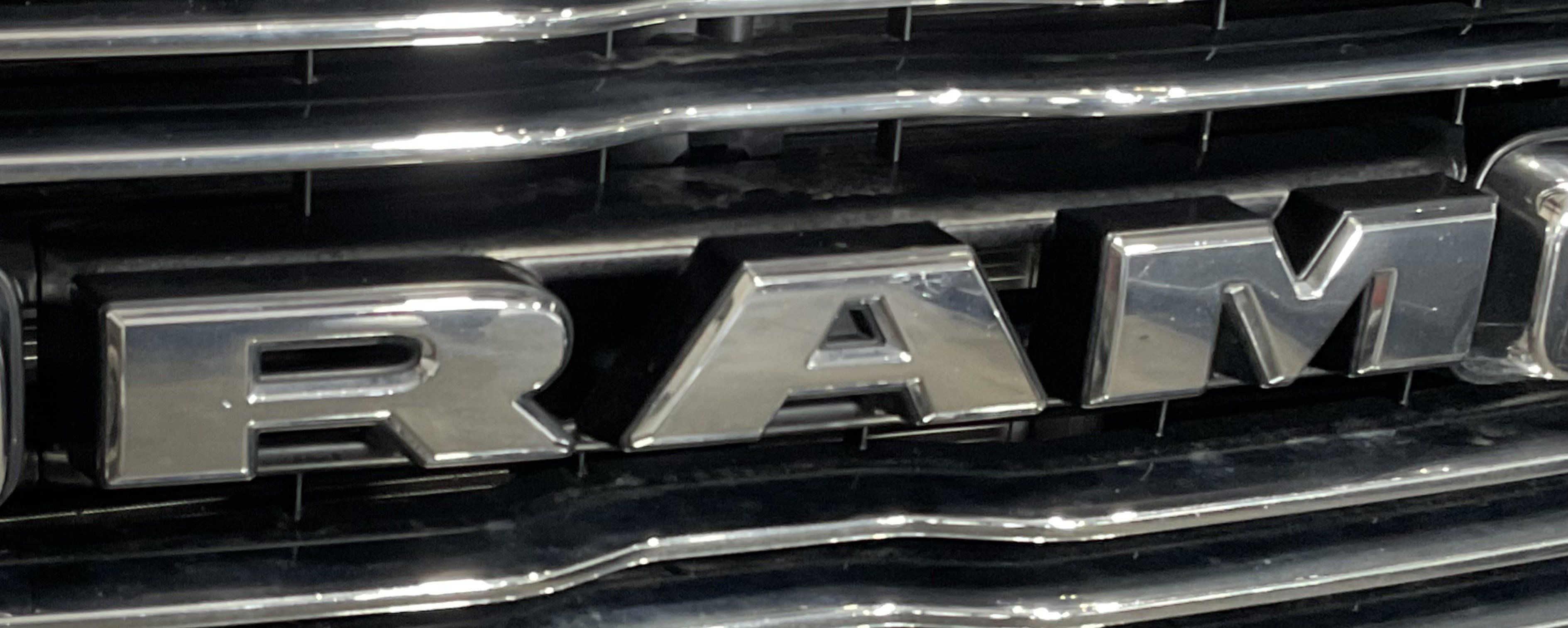 Used 2023 RAM 1500 Laramie AWD/4WD image 6