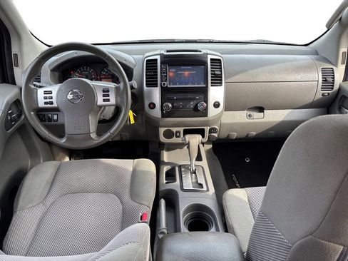 Used 2019 Nissan Frontier SV image 17